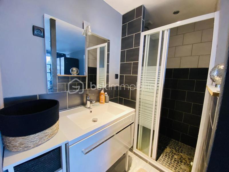 Maison traditionnelle - 104 m² - 6 pièces