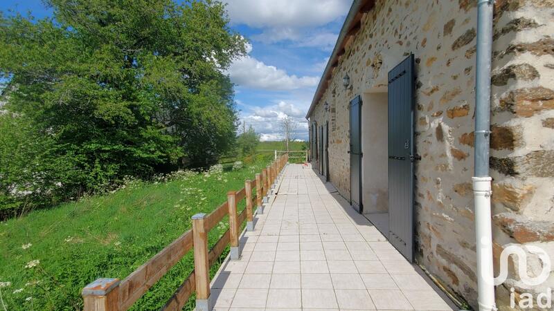 Maison - 205 m² - 6 pièces