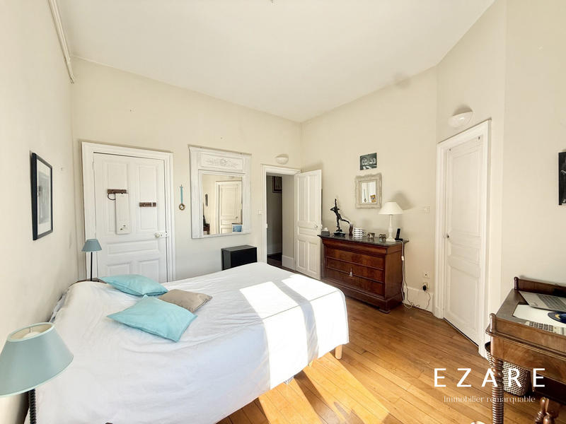 Appartement - 149 m² - 6 pièces