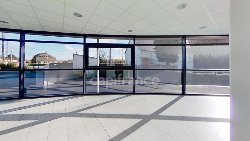 Bureau - 1 560 m² - 18 pièces