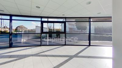 Bureau - 1 560 m² - 18 pièces