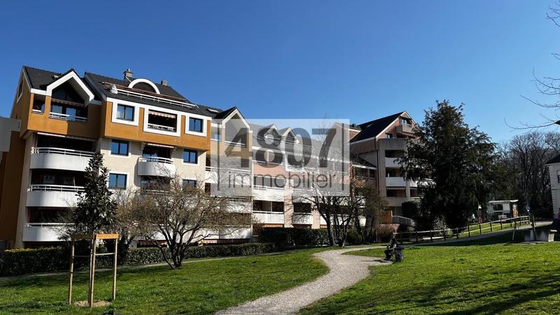 Appartement - 93 m² - 4 pièces