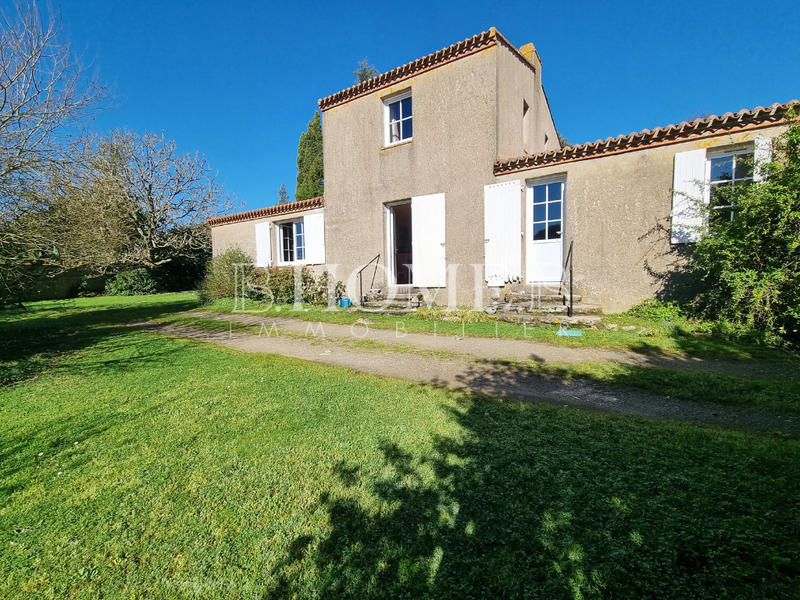 Maison - 180 m² - 7 pièces