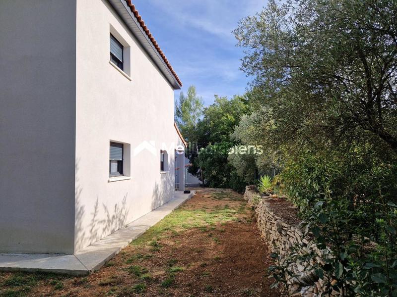 Maison - 105 m² - 4 pièces