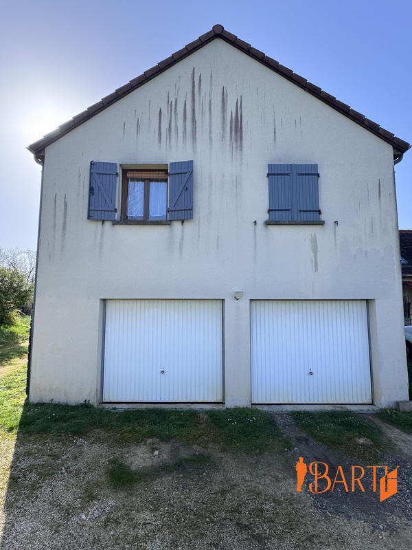 Maison traditionnelle - 194 m² - 8 pièces