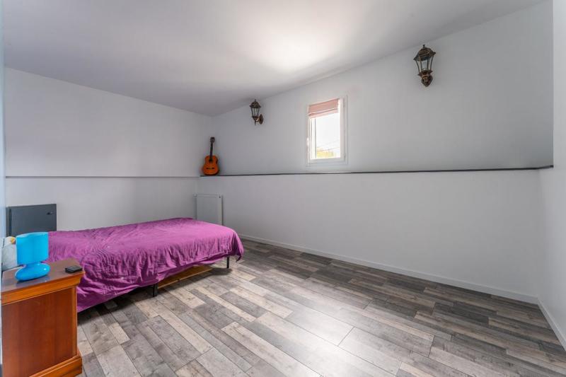 Villa - 187 m² - 9 pièces