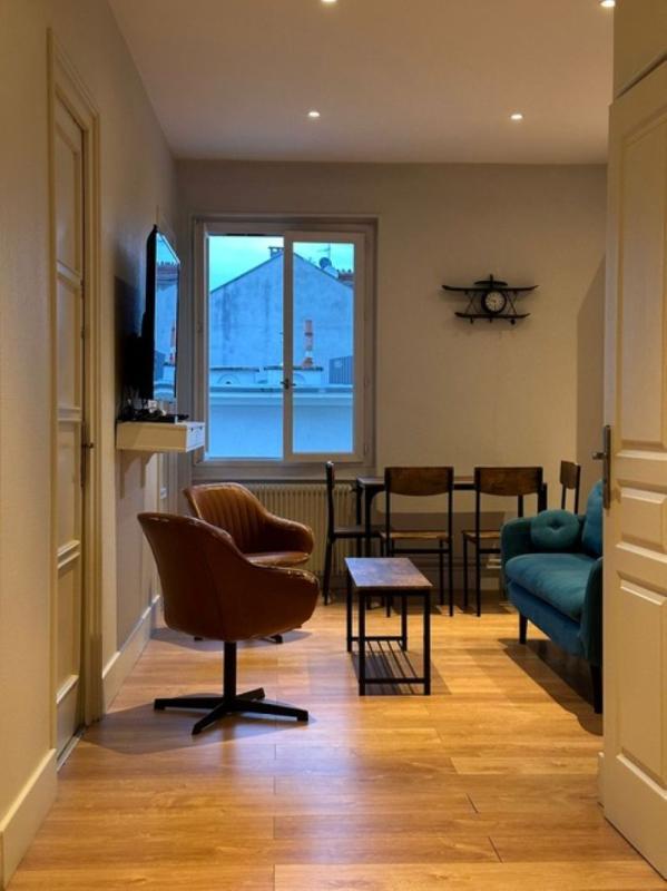 Appartement - 101 m² - 6 pièces