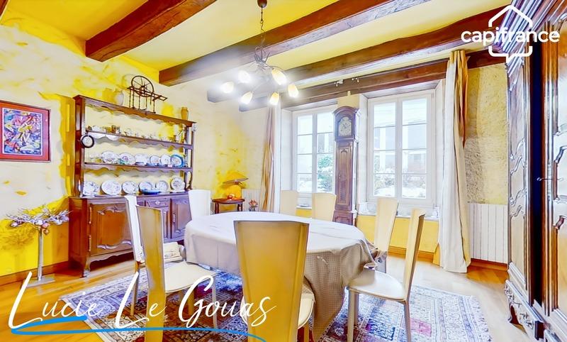 Maison - 198 m² - 7 pièces