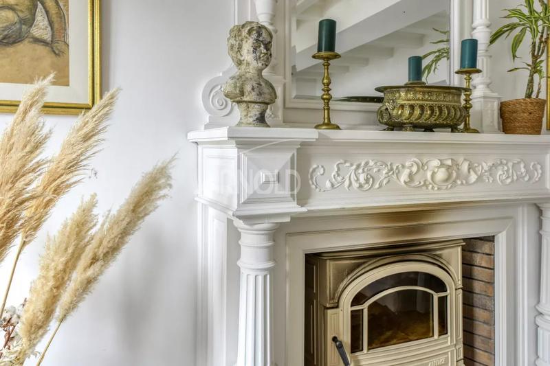 Maison - 350 m² - 10 pièces