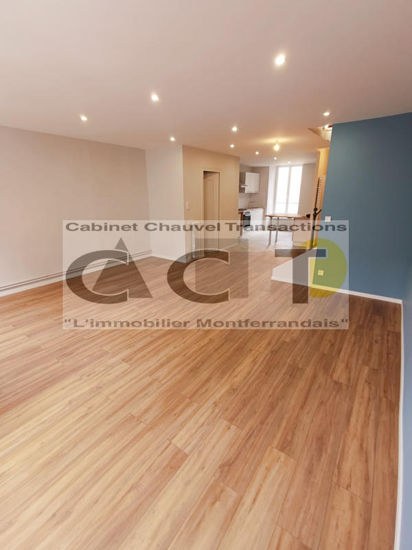 Appartement - 99 m² - 4 pièces