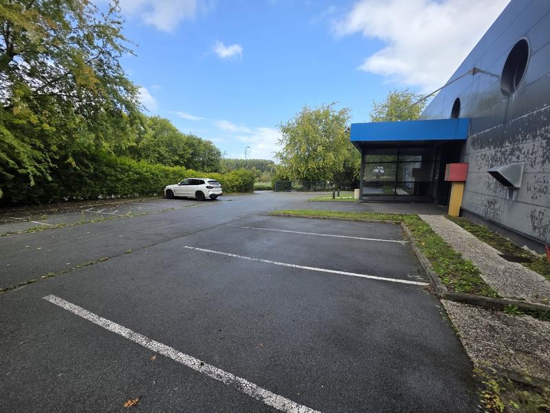 Entrepôt - 2 860 m²