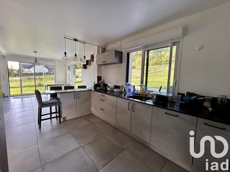 Maison - 140 m² - 6 pièces