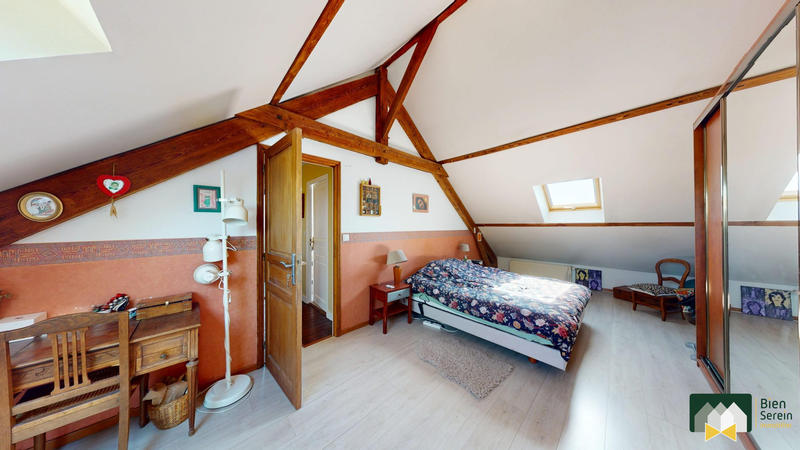 Maison - 180 m² - 8 pièces