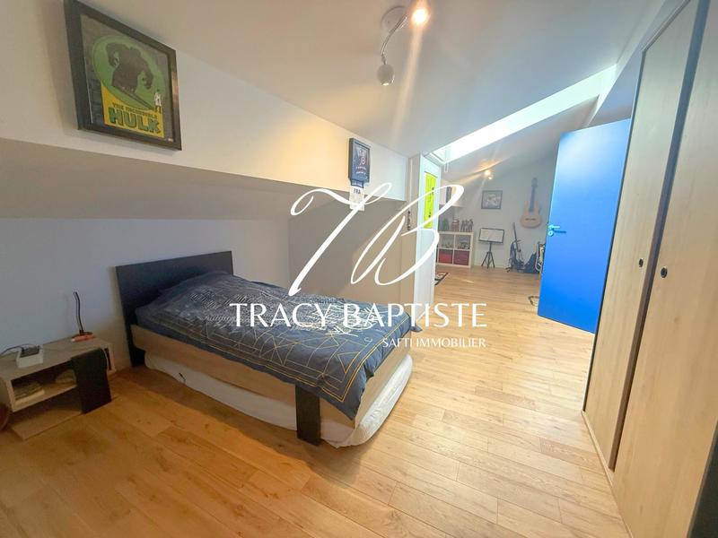 Maison - 316 m² - 10 pièces