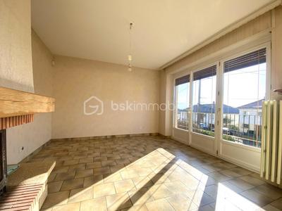 Maison - 105 m² - 5 pièces