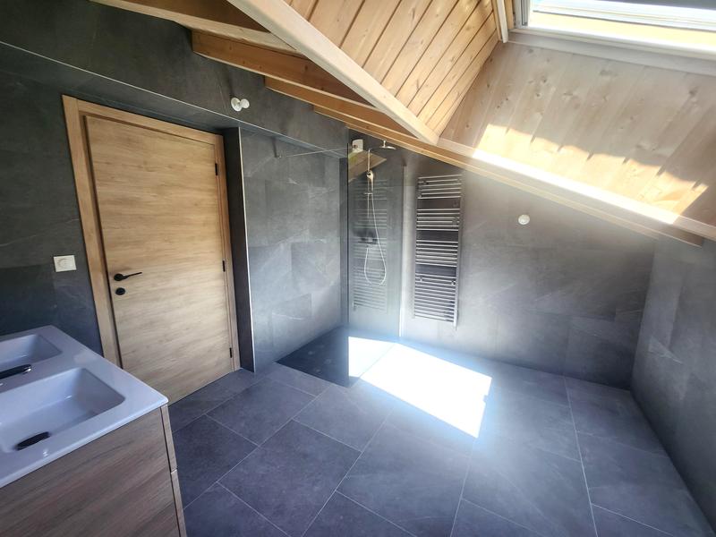 Appartement - 90 m² - 3 pièces