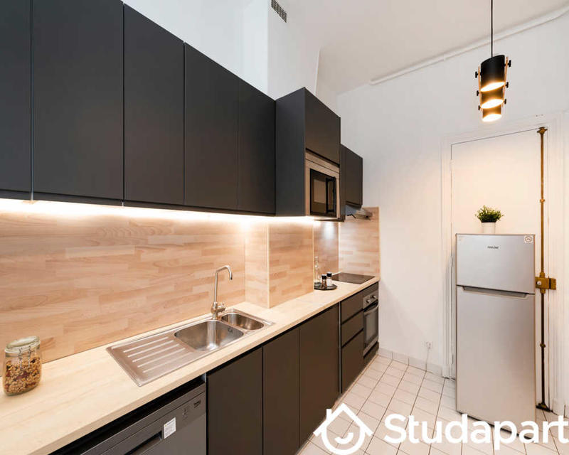 Chambre - 170 m² - 1 pièce