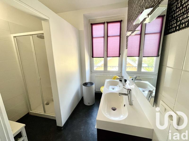 Maison - 189 m² - 9 pièces