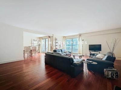 Appartement - 138 m² - 5 pièces