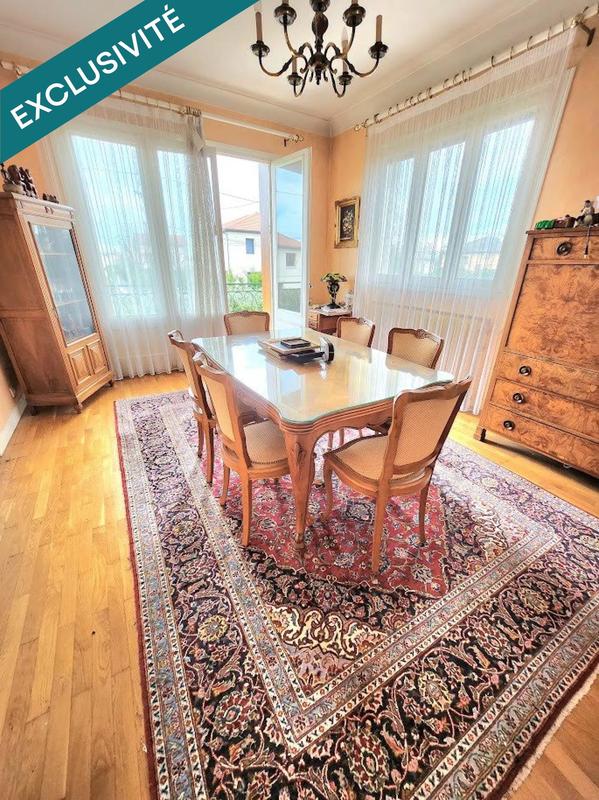 Maison - 243 m² - 7 pièces