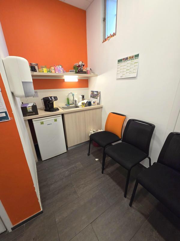 Local commercial - 103 m² - 7 pièces