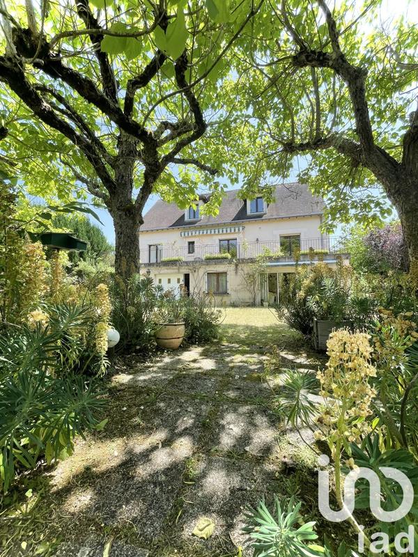 Maison de maîtres - 299 m² - 11 pièces