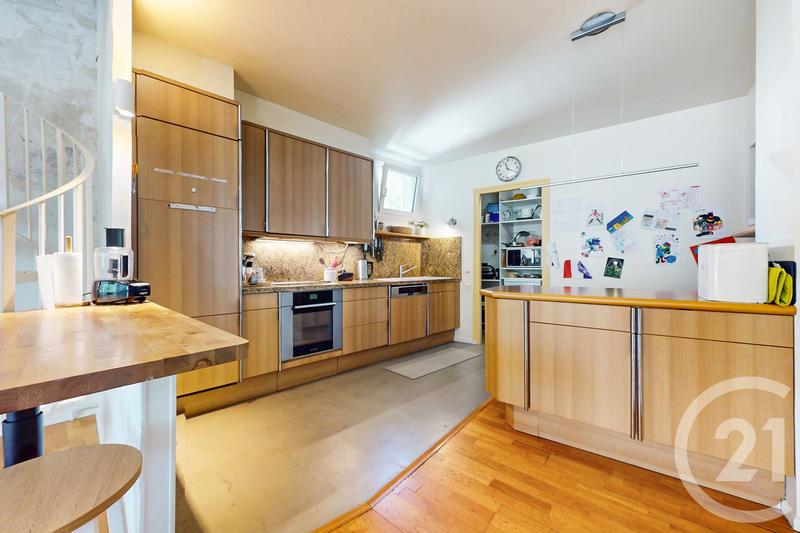 Appartement - 140 m² - 5 pièces