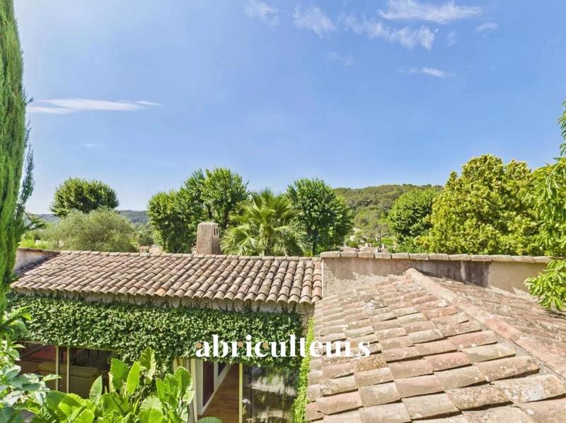 Maison ancienne - 276 m² - 7 pièces