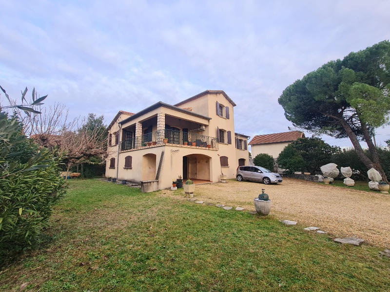 Maison - 171 m² - 7 pièces