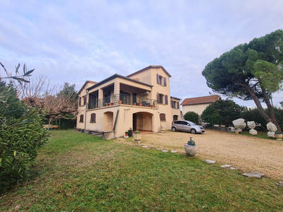 Maison - 171 m² - 7 pièces