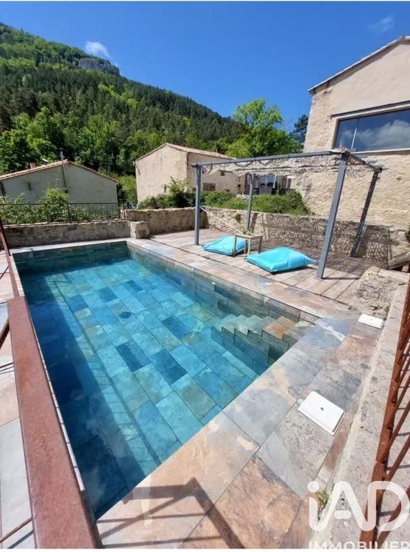 Maison - 500 m² - 12 pièces