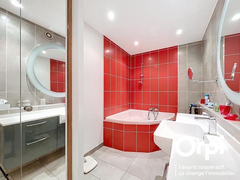 Appartement - 108 m² - 4 pièces