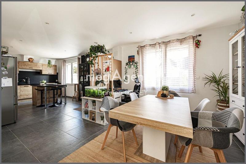 Maison - 161 m² - 9 pièces