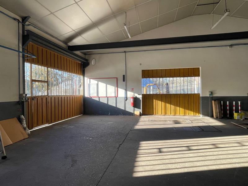 Local d'activités - 300 m²