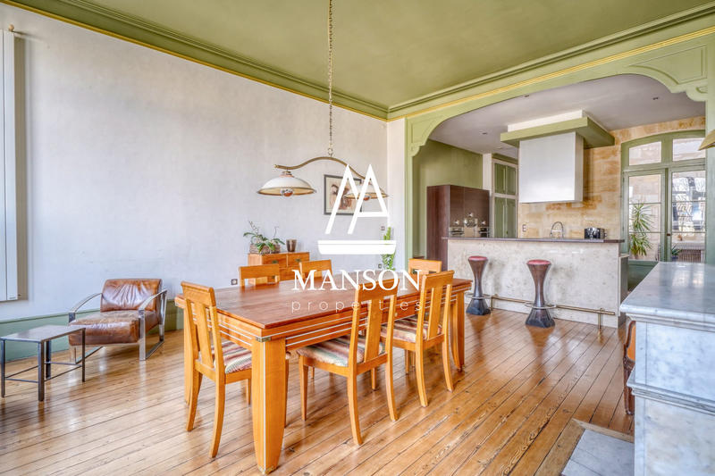 Duplex - 393 m² - 10 pièces