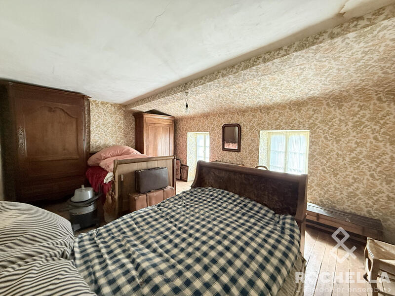 Maison ancienne - 310 m² - 10 pièces