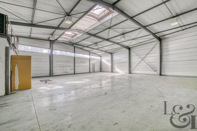 Local commercial - 335 m²