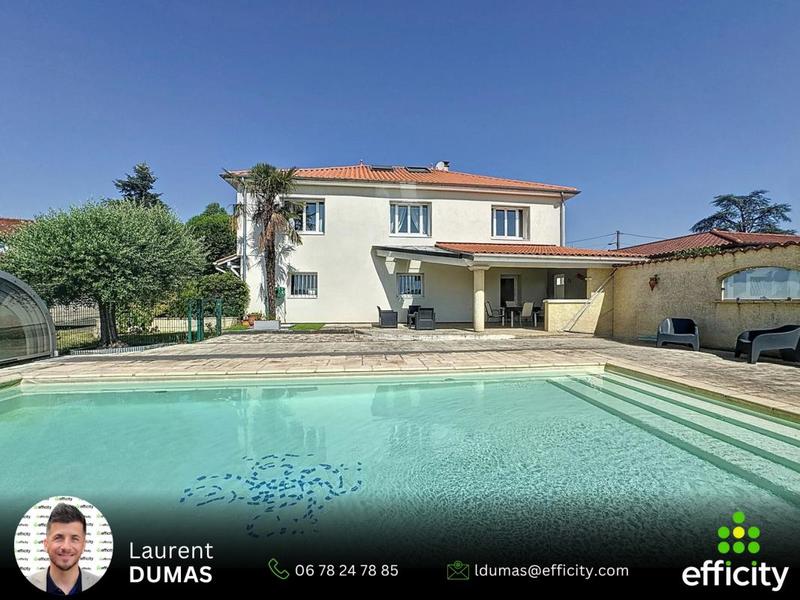 Maison - 187 m² - 6 pièces