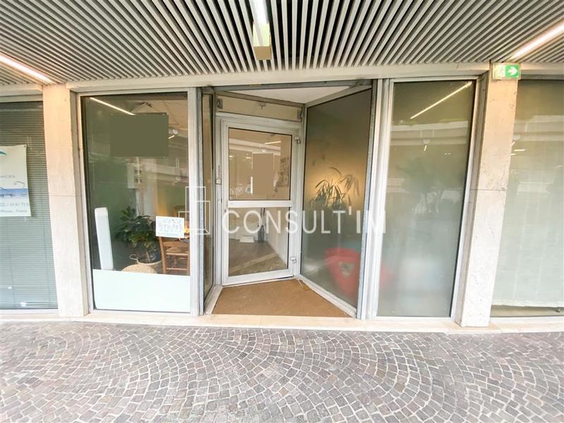 Bureau - 27 m² - 1 pièce