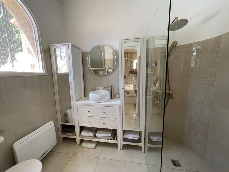 Villa - 260 m² - 6 pièces