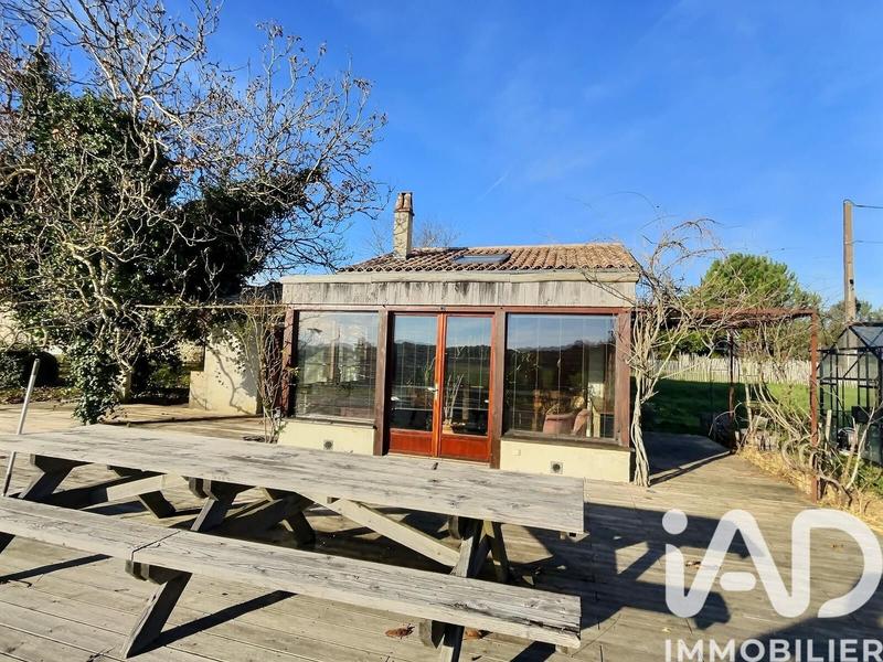 Maison - 299 m² - 15 pièces