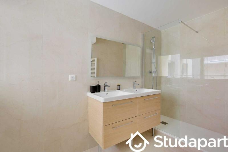 Appartement - 97 m² - 3 pièces