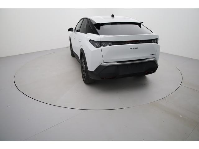 Peugeot 3008 Nouveau Allure Hybrid 136 e-Dcs6