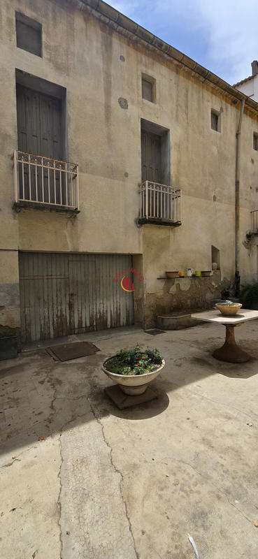 Maison - 515 m² - 45 pièces