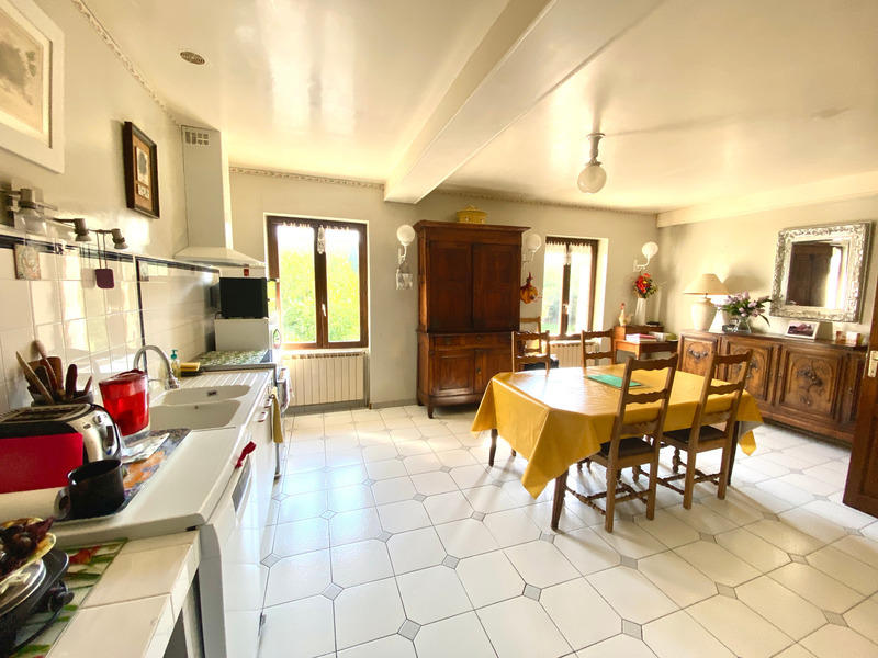 Maison - 227 m² - 8 pièces