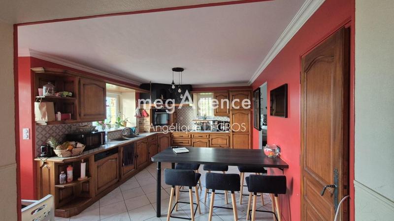 Maison - 200 m² - 8 pièces