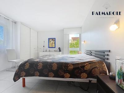 Appartement - 110 m² - 3 pièces