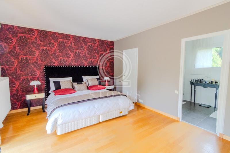 Maison contemporaine - 212 m² - 6 pièces