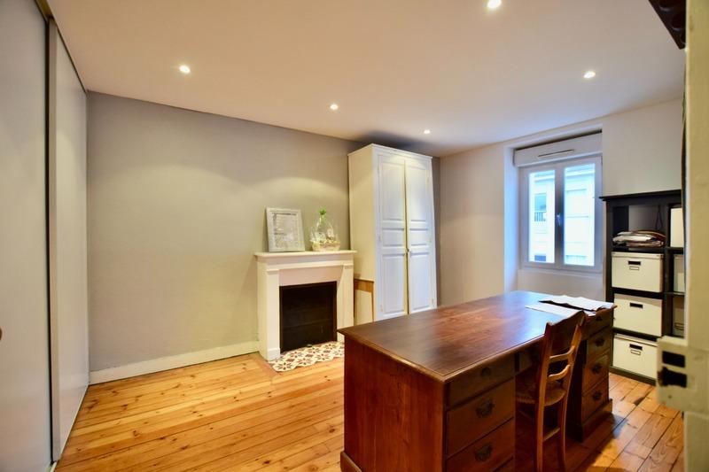 Maison - 208 m² - 8 pièces