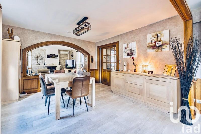 Maison - 469 m² - 12 pièces